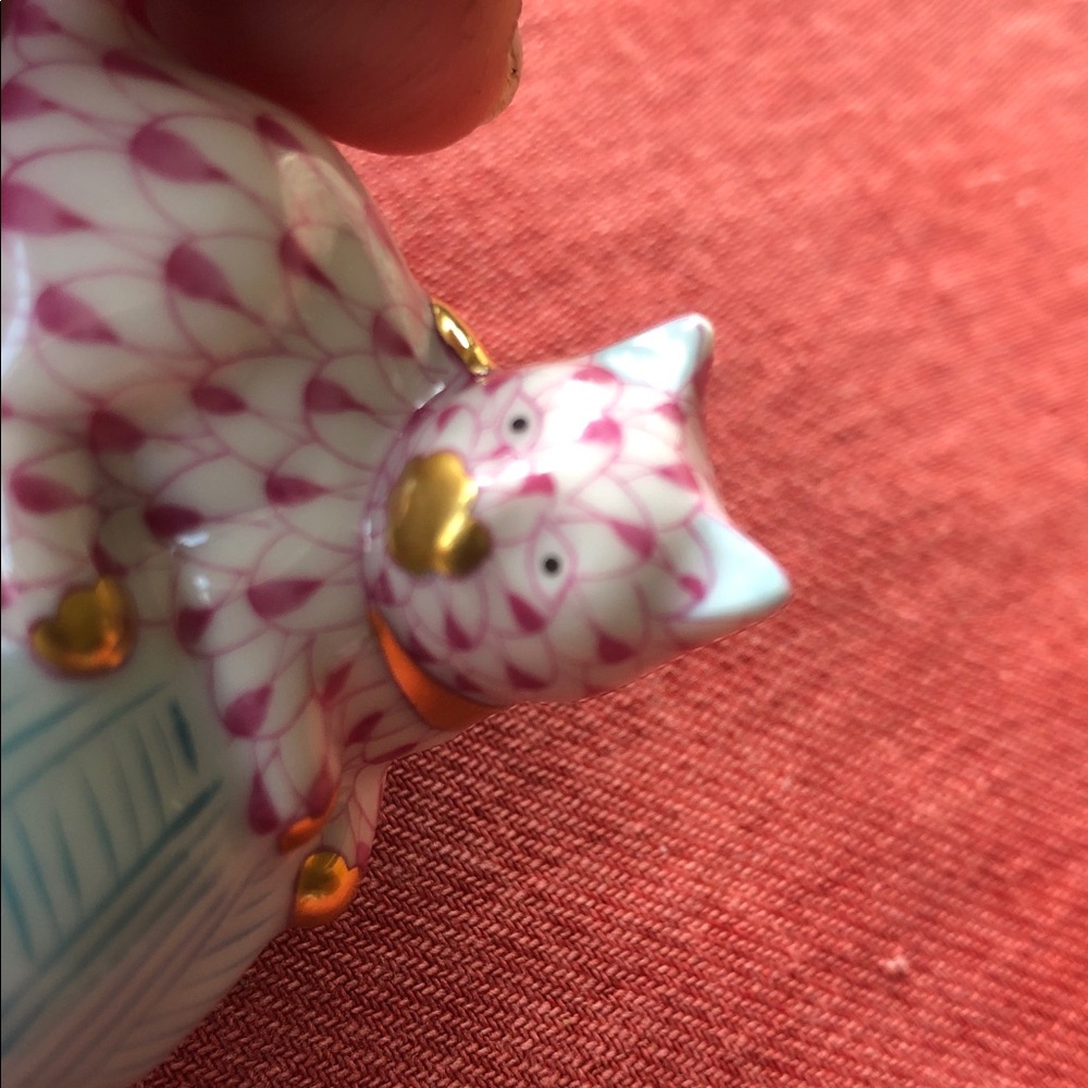 Herend  2000 kitten on yarn pink fish scale - Picture 5 of 7